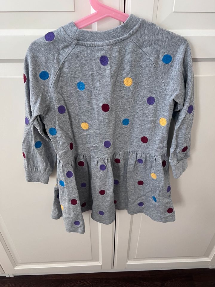 Arket Mädchen obersized Sweatshirt Kleid grau Gr 110, top Zustand in Hamburg