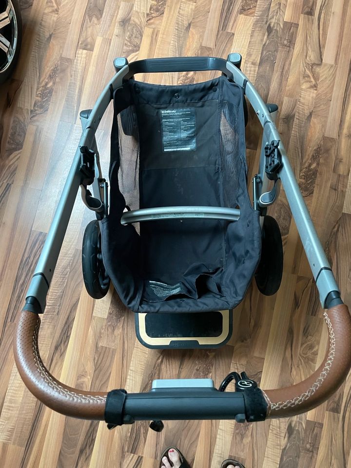 Uppababy Vista Model 0317 in Hünstetten