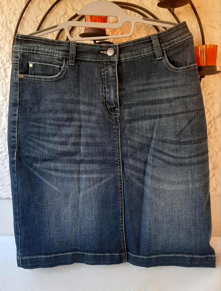 Damen Jeans Rock Gr. 38 in Berlin