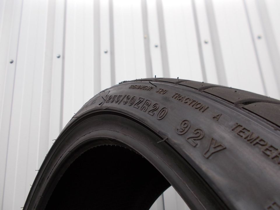 NEU 2x Sommerreifen 255/30 R20 92Y Tomason SPORTRACE XL DOT1422 in Stöckse