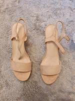 Pumps/Sandalen beige NEU Rheinland-Pfalz - Daun Vorschau