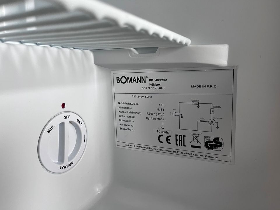 kleiner Kühlschrank der Marke Bomann in Bochum