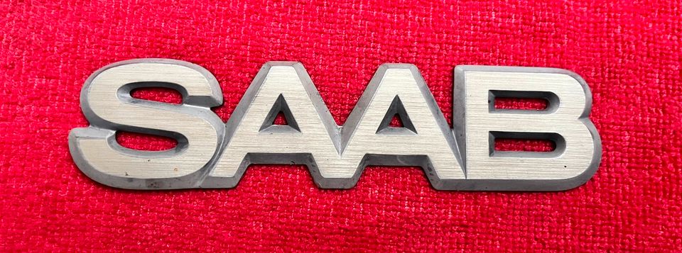 Emblem SAAB 900 in Wachtberg