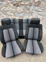 Golf 1 GTI Pirelli Sitze Regenbogen schwarz grau Hessen - Butzbach Vorschau