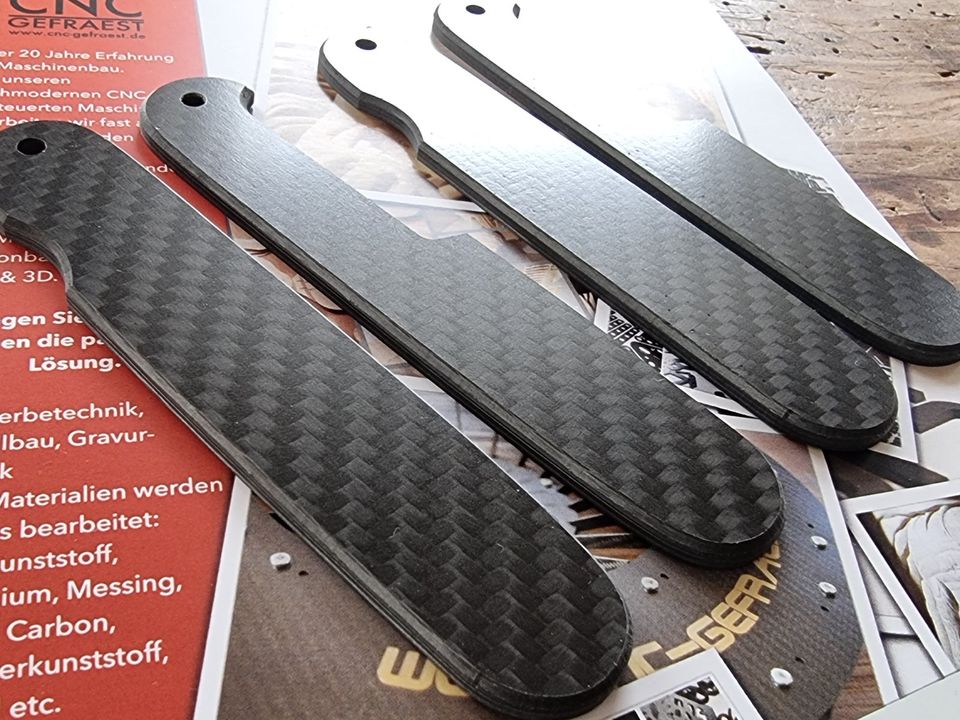 Victorinox GAK1 2 CFK Carbon Griffschalen 108mm Trooper Safari in Krefeld