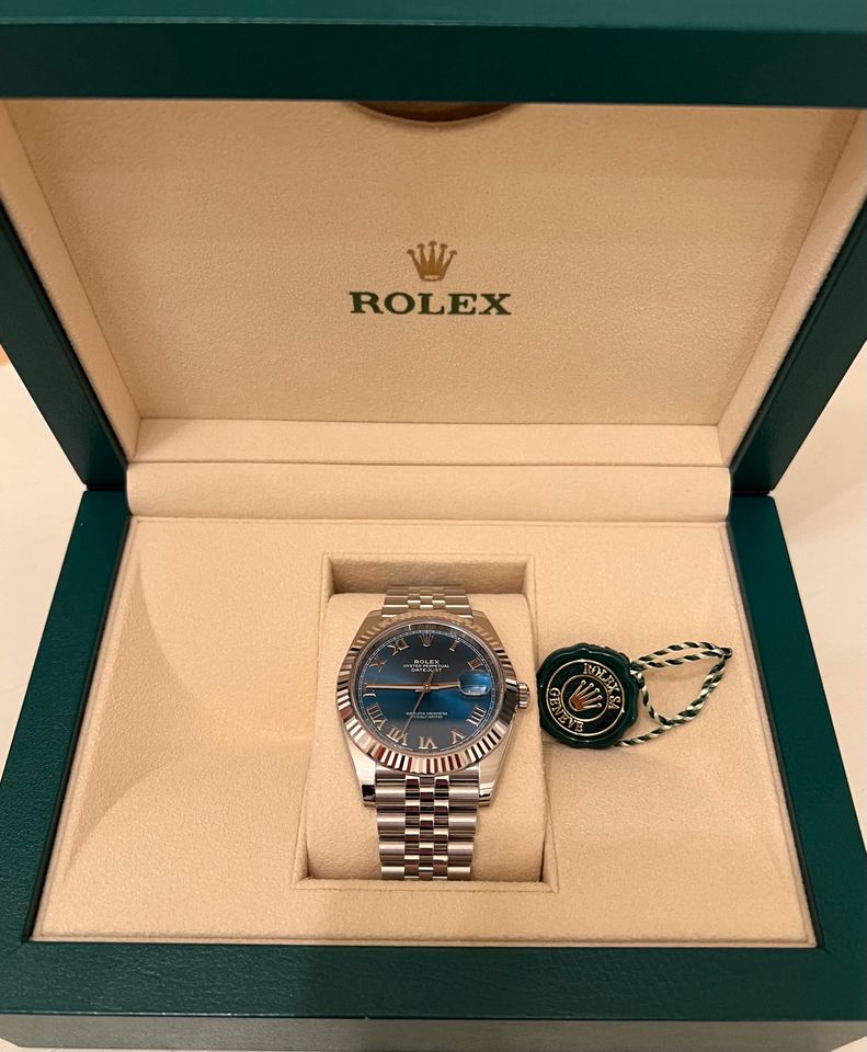 Rolex Datejust 41 Azzurroblau, Jubilee-Band, geriffelte Lünette in Gröbenzell