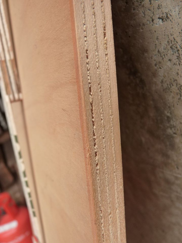 Sperrholzplatten 1,5m x 24cm x 15mm, je Stück in Merching