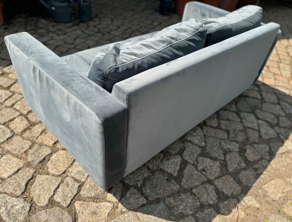 Gemütliches Sofa in Wanzleben