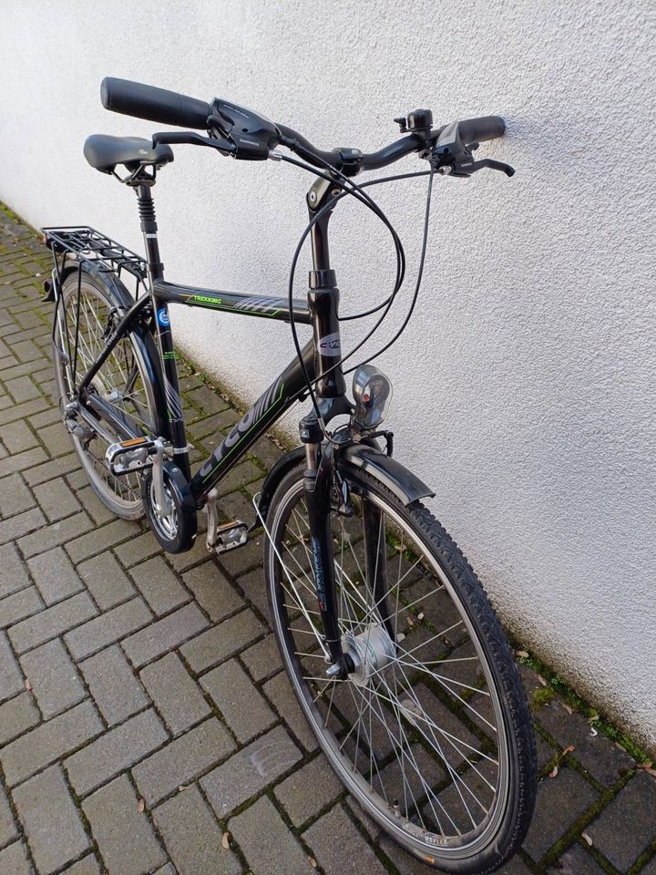 Sehr gut erhaltenes Herren Trekking Fahrrad - 28 Zoll in Westhofen