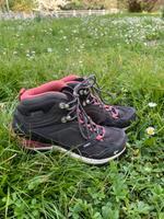 Wie neu.  tolle und leichte Wanderschuhe Größe 38 Baden-Württemberg - Offenburg Vorschau
