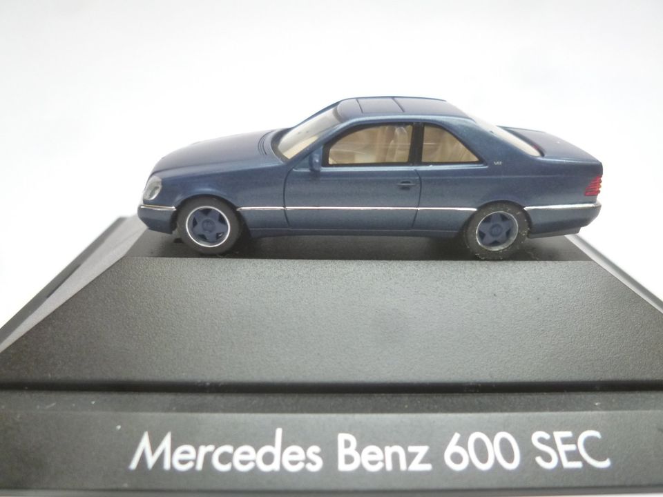 Modellautos Mercedes 1:87 H0 Herpa Vitrine OVP in Veitshöchheim