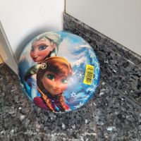 JOHN Kinder Spielball Eiskönigin 23 cm Disney Frozen Buntball Nordrhein-Westfalen - Viersen Vorschau