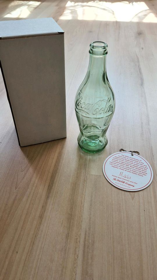 Coca-Cola Glasflasche / 125 Jahre Coca-Cola Jubiläumsflasche in Hamburg