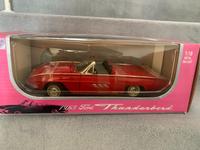 Modellauto 1:18 Ford Thunderbird 1963 Kr. München - Oberhaching Vorschau