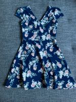 Kleid Sommer blau mit Blumen Hamburg-Nord - Hamburg Winterhude Vorschau