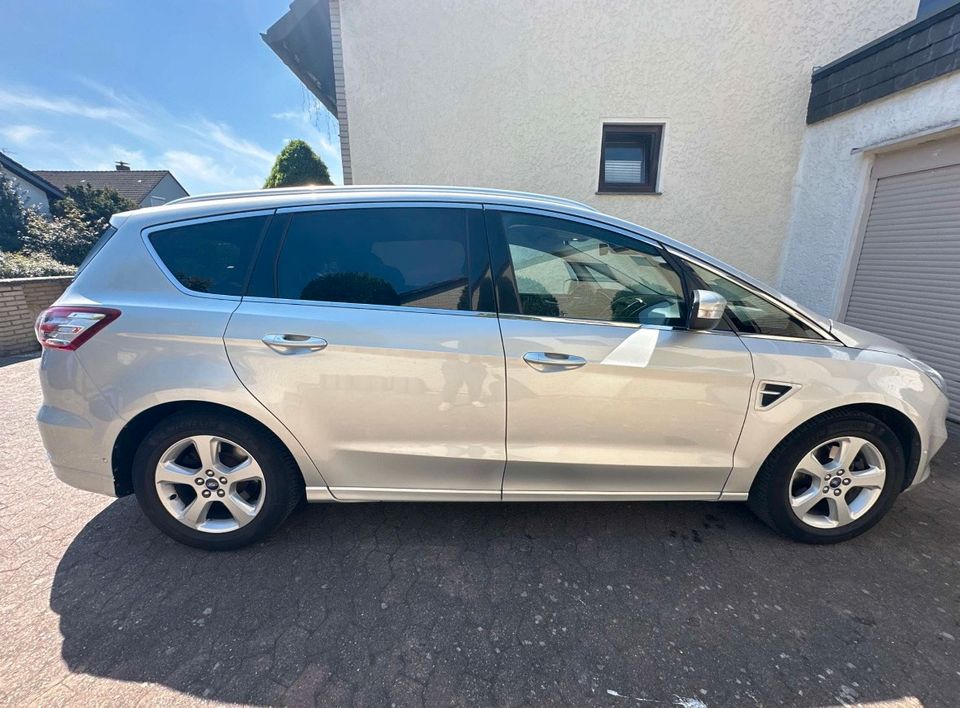 Ford S-Max Titanium 1,5 EcoBoost in Helmstedt