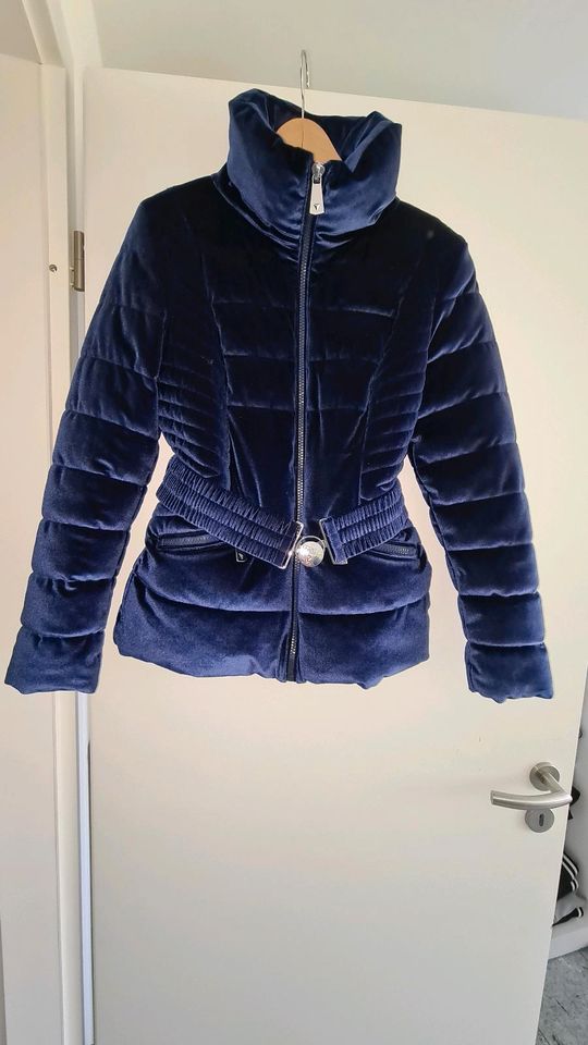 GUESS Damen-Winterjacke Gr.40/42 in Ulm