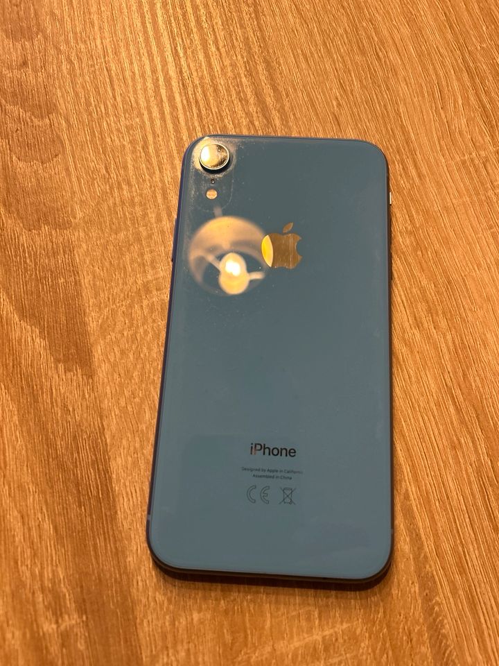 iPhone XR blau 64gb in Krefeld