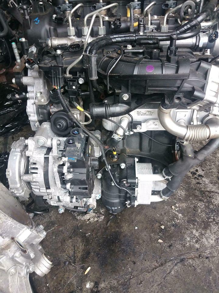 MOTOR D4HA  KIA SORENTO HYUNDAI SANTA FE 198PS 200PS 8tkm in Dippoldiswalde