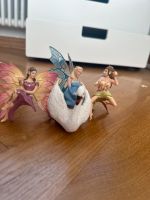 3  Schleich Figuren 2 Reiter eine mit Schwan Sachsen - Markkleeberg Vorschau