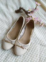 Niedliche Ballerinas beige mit Steinchen und Stick Berlin - Hohenschönhausen Vorschau