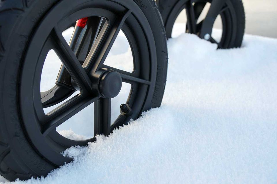 Geländerollator - Outdoor Rollator faltbar mit Luftbereifung in Norden