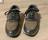 Tamaris Turnschuh Sneaker Leder Größe 42 Hessen - Vellmar Vorschau