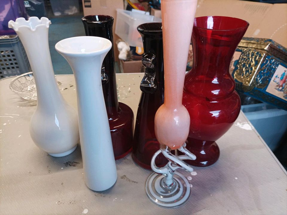 Vasen Konvolut 5 x Glas / Keramik in Weißwasser