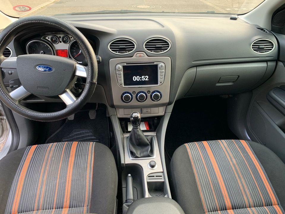 Ford Focus Kombi Mit TÜV  Top Zustand in Marl