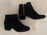 Ankle Boots schwarz klassische Stiefelette Leder Größe 38 top Baden-Württemberg - Neulingen Vorschau