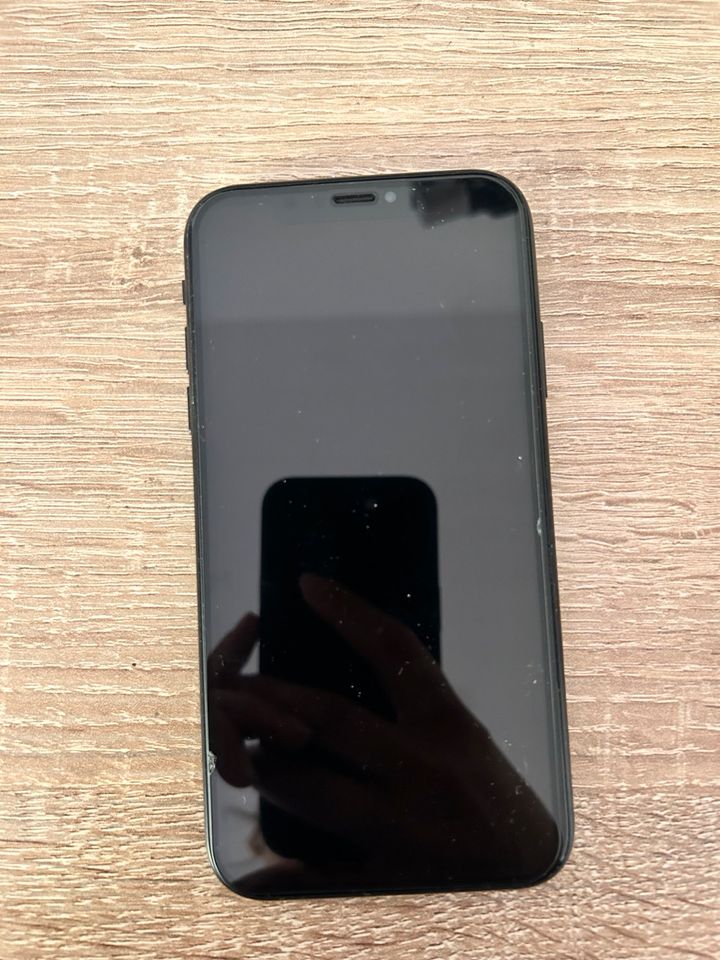 iPhone XR schwarz 128 GB in Bretzfeld