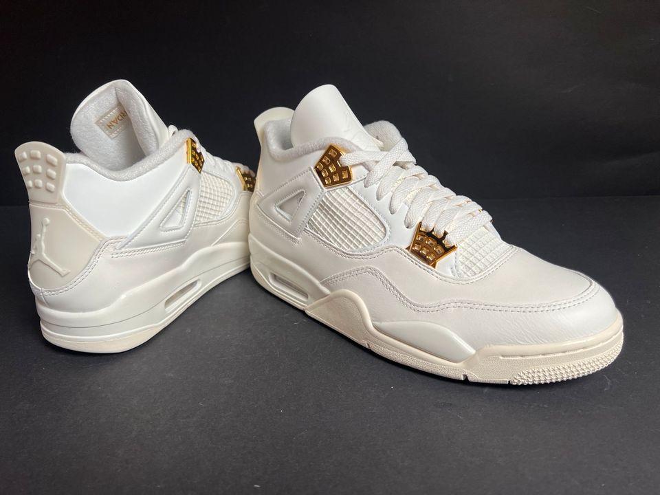 Jordan 4 WMNS Metallic Gold EU44,5 in Darmstadt