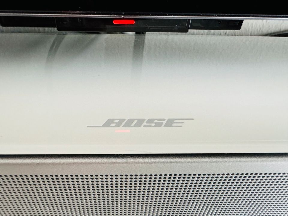 BOSE SOUNDBAR 700 + BASS MODUL 700 + SURROUND 700 in Iserlohn