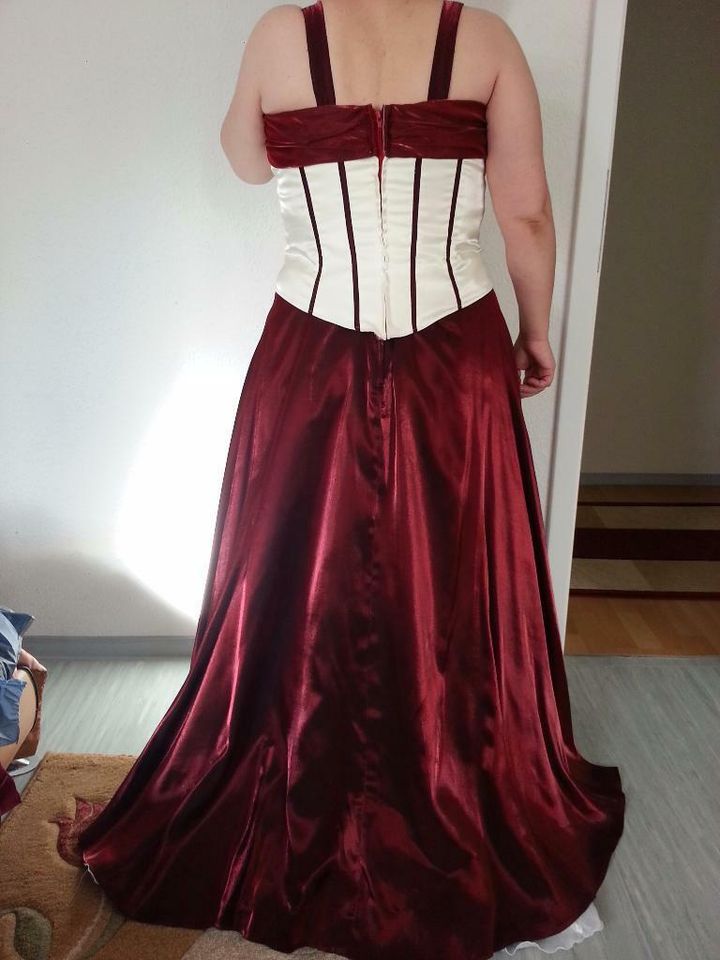 Abendkleid Bordo Weiß mit Bolero in Wuppertal