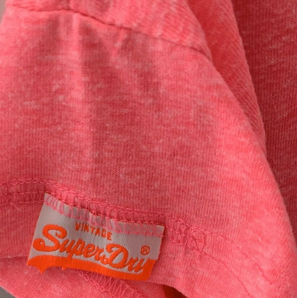 Superdry T-Shirt / neuwertig in Stutensee