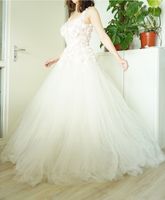 Brautkleid Hochzeitskleid Spitze Blumen rosa Tüll Reifrock Nordrhein-Westfalen - Herne Vorschau