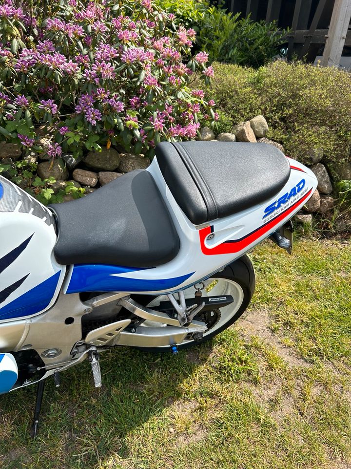 Suzuki GSXR 750 SRAD in Stuhr