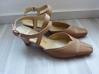 CLARKS * SANDALETTEN SANDALEN PUMPS * GR. 7 = 40,5 * SAND BEIGE Nordrhein-Westfalen - Wegberg Vorschau