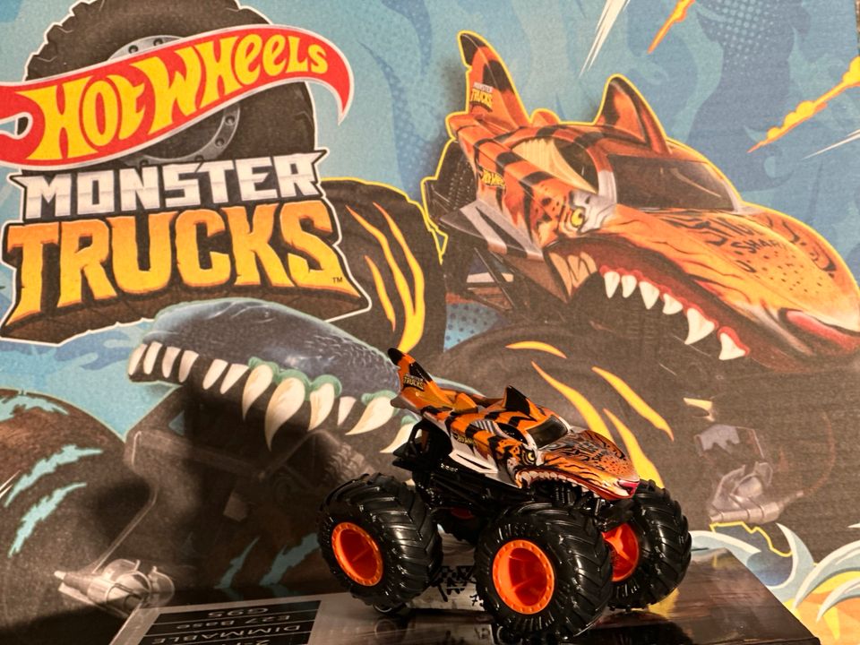 Hot Wheels Monster Trucks BIG RIGS 6 Räder Abschleppen Neu in Uedem