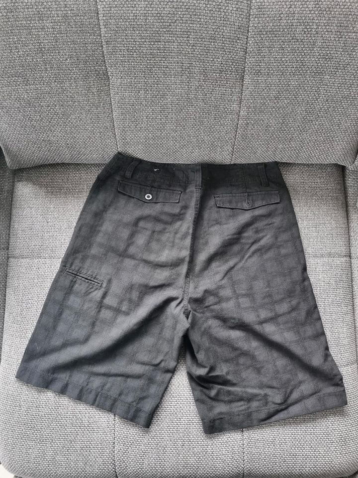 Karoshorts Bermudas schwarz in Stockach