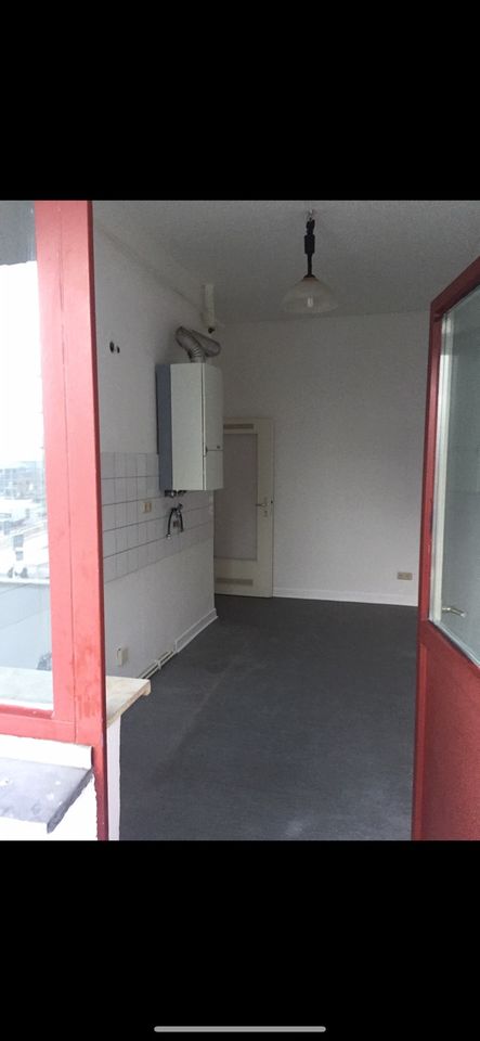 Zu vermieten helle 3--Zimmer Wohnung mit 2-Balkonen in Hannover in Hannover