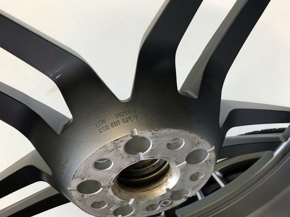 7,5mm+ Original Audi R8 4S Spyder 19 Zoll Winterräder 4S0601025AN in Ingolstadt