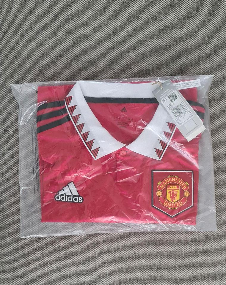 NEU & ungeöffnet Manchester United 22/23 Heimtrikot M nur 50€ in Friedrichshafen