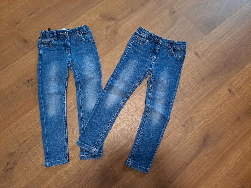 2 Jeans Größe 116 in Harpstedt