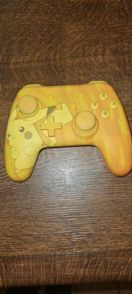 Nintendo switch Pokemon Controller in Witten