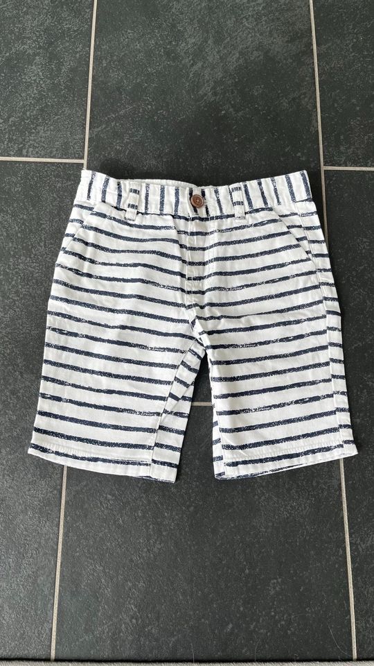 Primark Shorts Jungen 104 wie neu in Haar