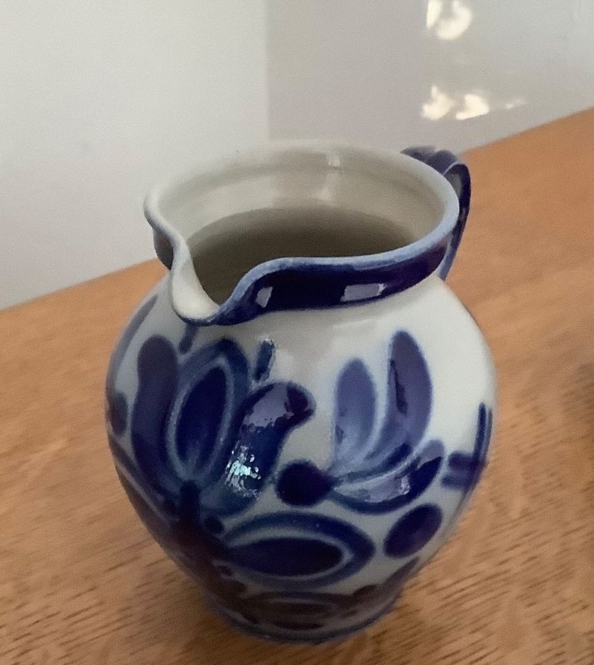 Krug mit 6 Schnapspinnchen Keramik Salzglasur blau grau neuwertig in Herne
