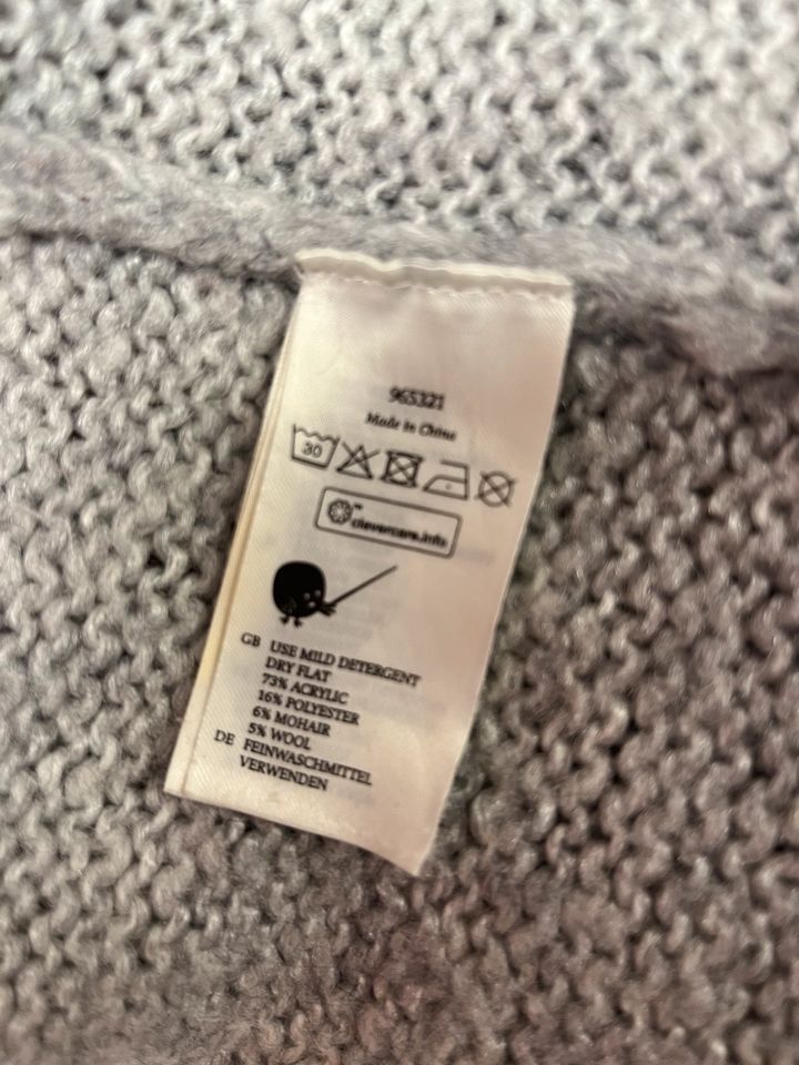 Monki Strickjacke Strickmantel grau Gr XS in Berlin