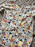 Bunte top in Sezane Style aus Krepp de Chine, XS/S. Wie neu Baden-Württemberg - Baden-Baden Vorschau