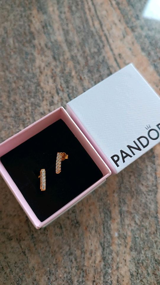 Neue Pandora Ohrringe Timeless Pave- Stab in Laupheim